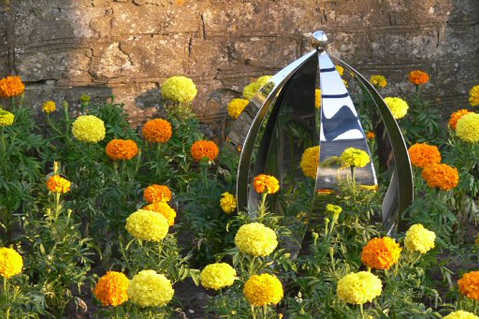 Companion Garden Memorial Sculpture: Petal